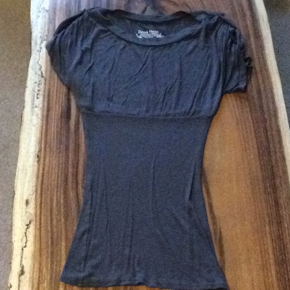 Form fitting top
